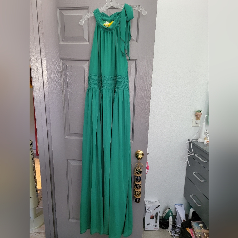 Maxi Sleeveless Formal Dress